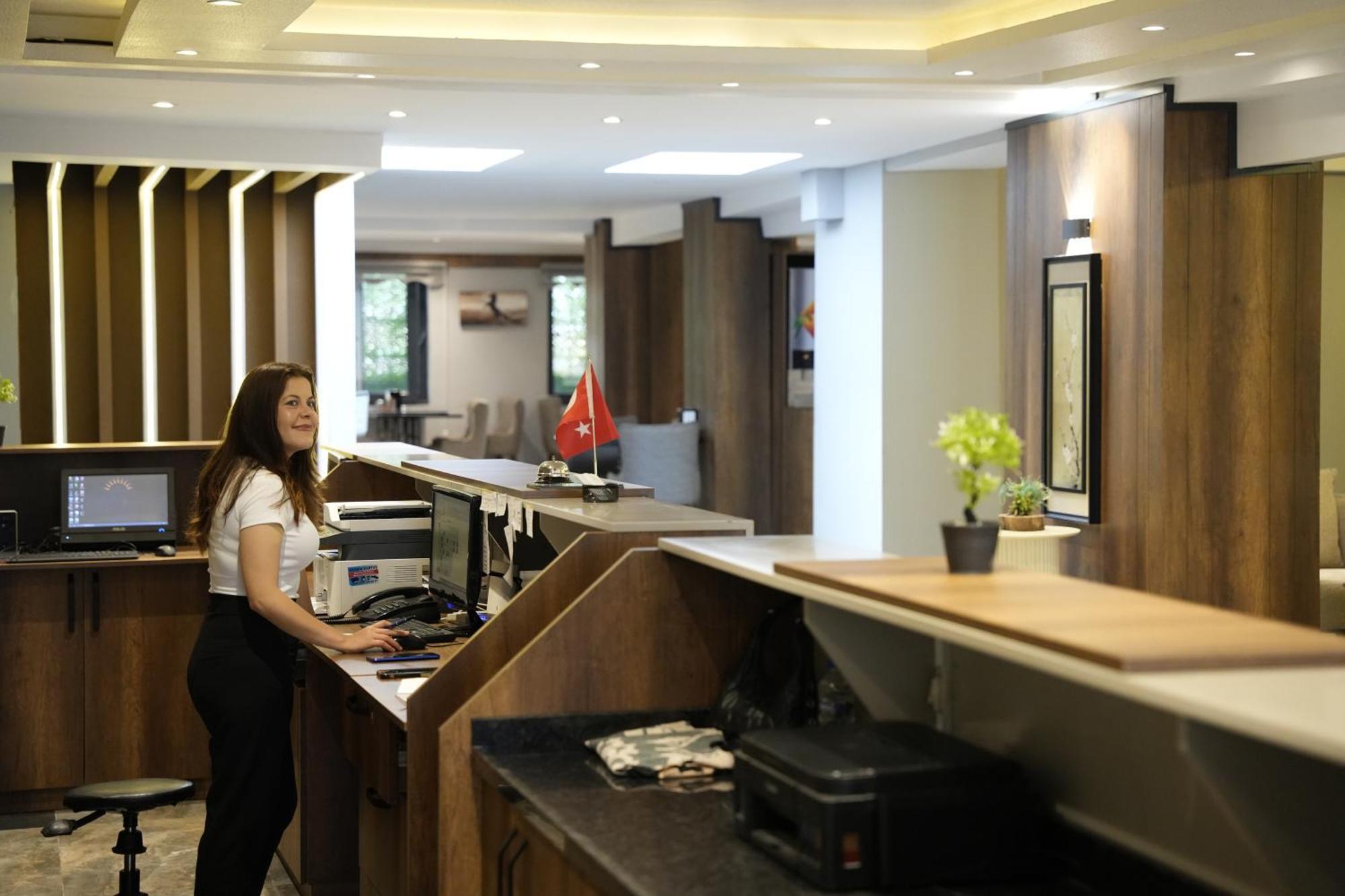 Eniza Hotel Mersin  Exterior photo